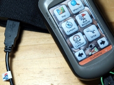 GPSをUSB+AA Solar Chargersで稼動
