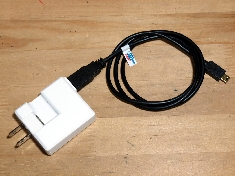 外部バッテリー用のUSBケーブル